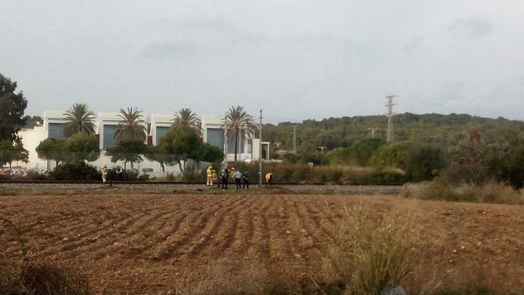 Retard de 30 minuts en els trens de mitja i llarga distància per un atropellament entre Sitges i Vilanova