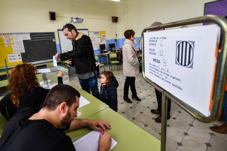 Imatge d'un col·legi electoral de Reus, aquest matí de 21-D.