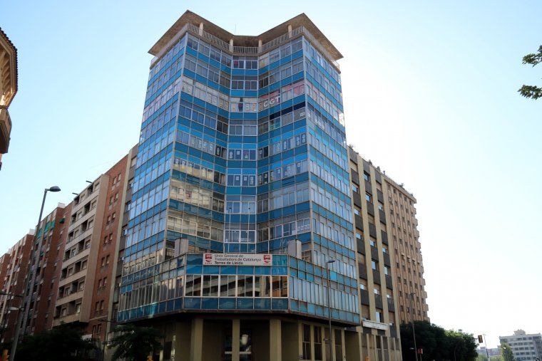 L'exterior de l'edifici dels sindicats de Lleida