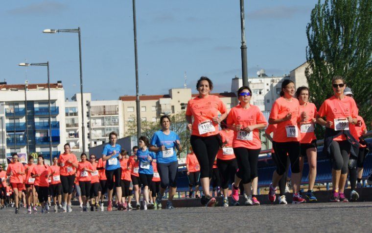 Més de 1.300 persones corren la 1a Cursa de la Dona